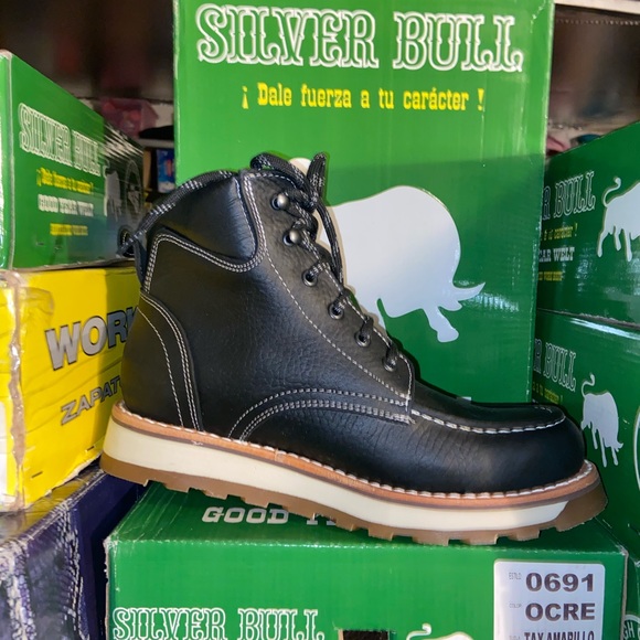 Moc toe boots by silver bull boots - Picture 3 of 4